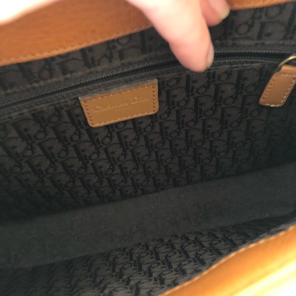 Sold ๐ธ๐Authentic Christian Dior bag - Picture 4 of 7